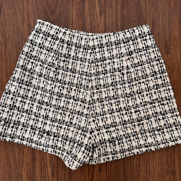 Tweed Shorts - Picture 2 of 3